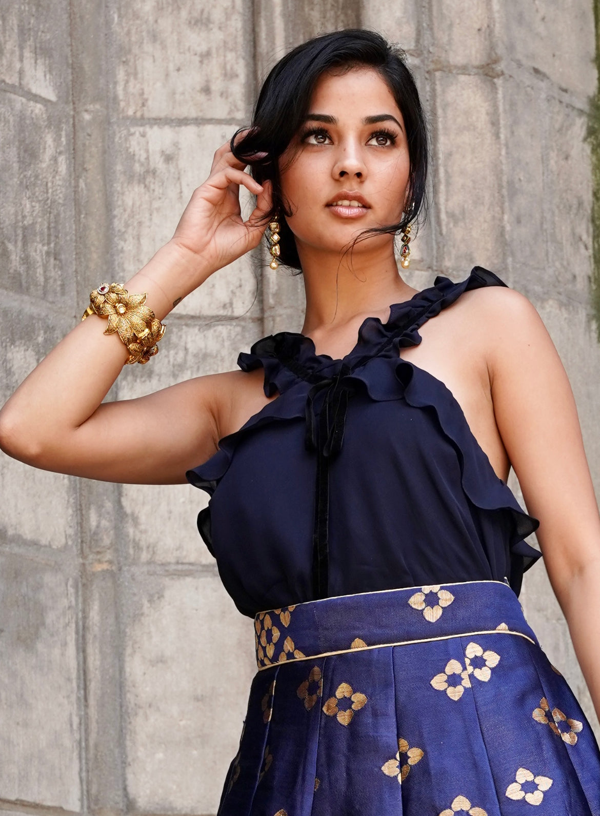 Gold / Kundan long earrings