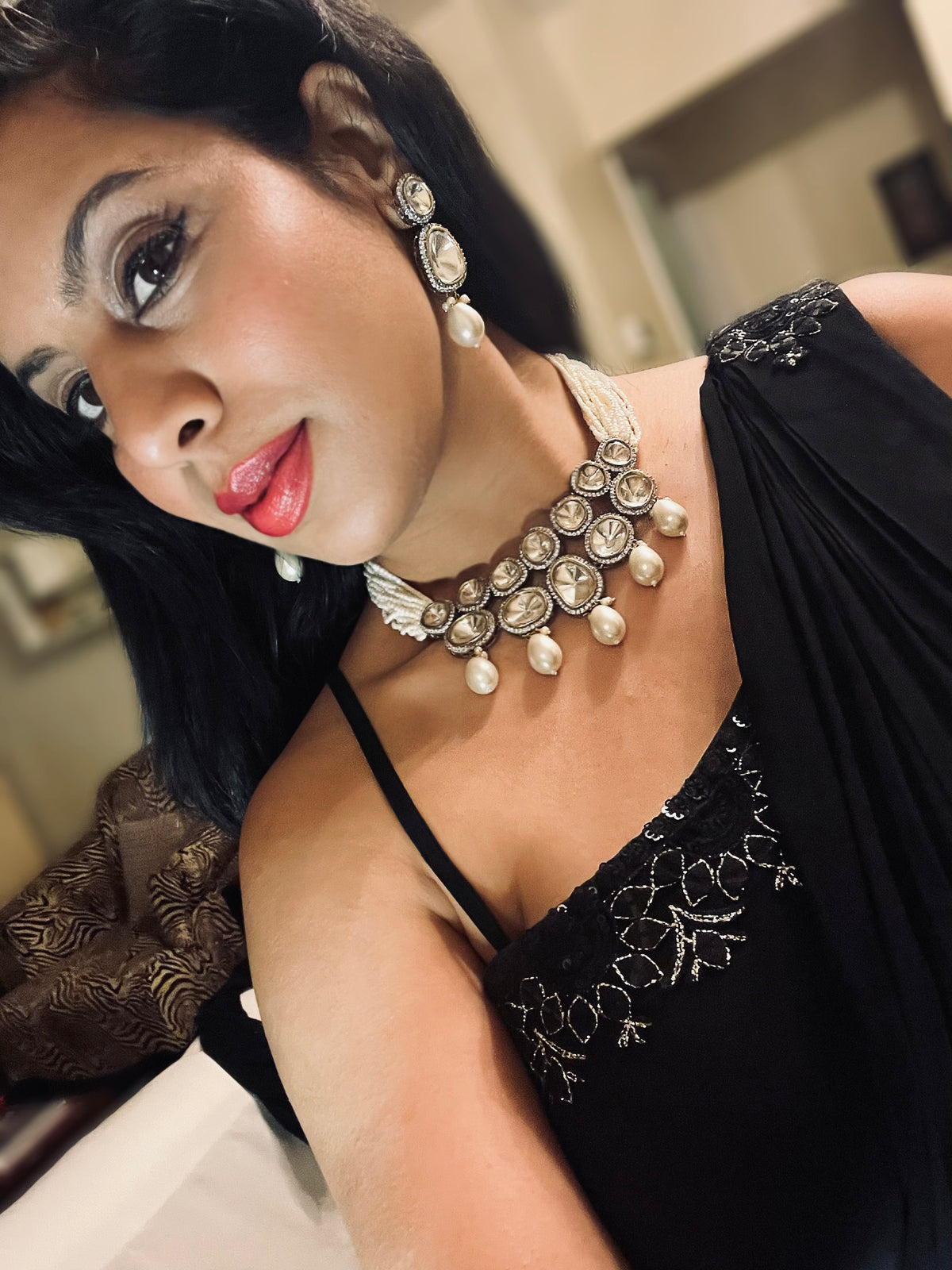Pearl strands and uncut diamond look choker necklace set