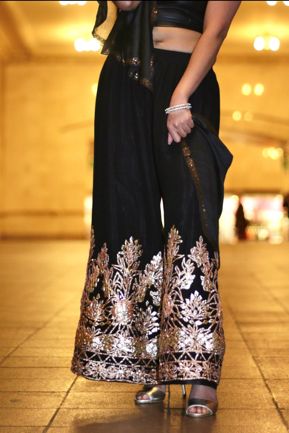 Lia- Wide leg Kinari border pants
